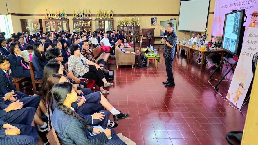 Mengajak Siswa Kenal Arkeologi dan Cagar Budaya